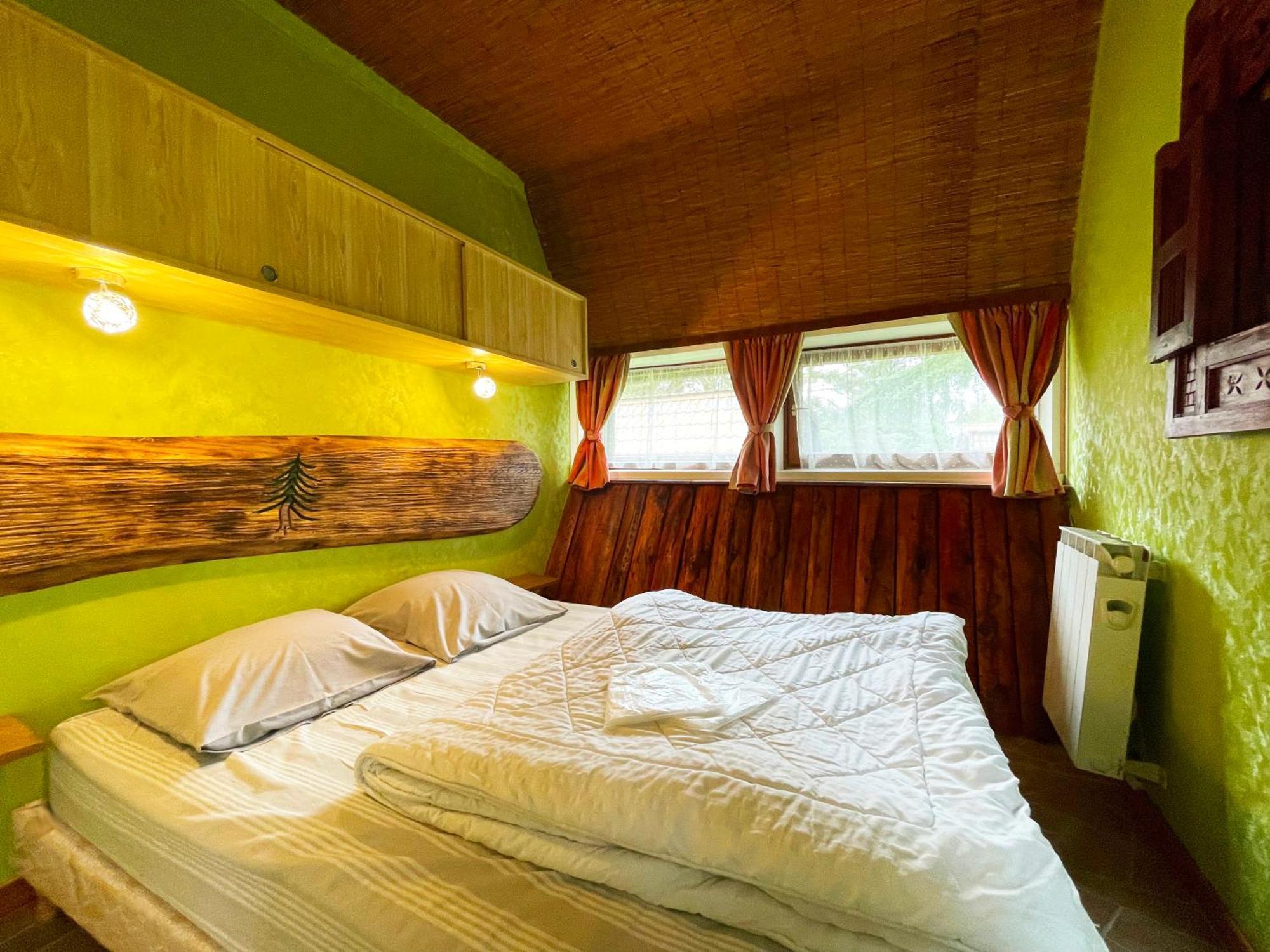 Chalets Des Trois Hetres Пломбьер-ле-Бен Экстерьер фото